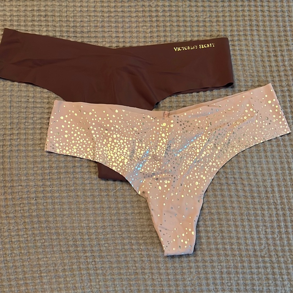 Seamless thong